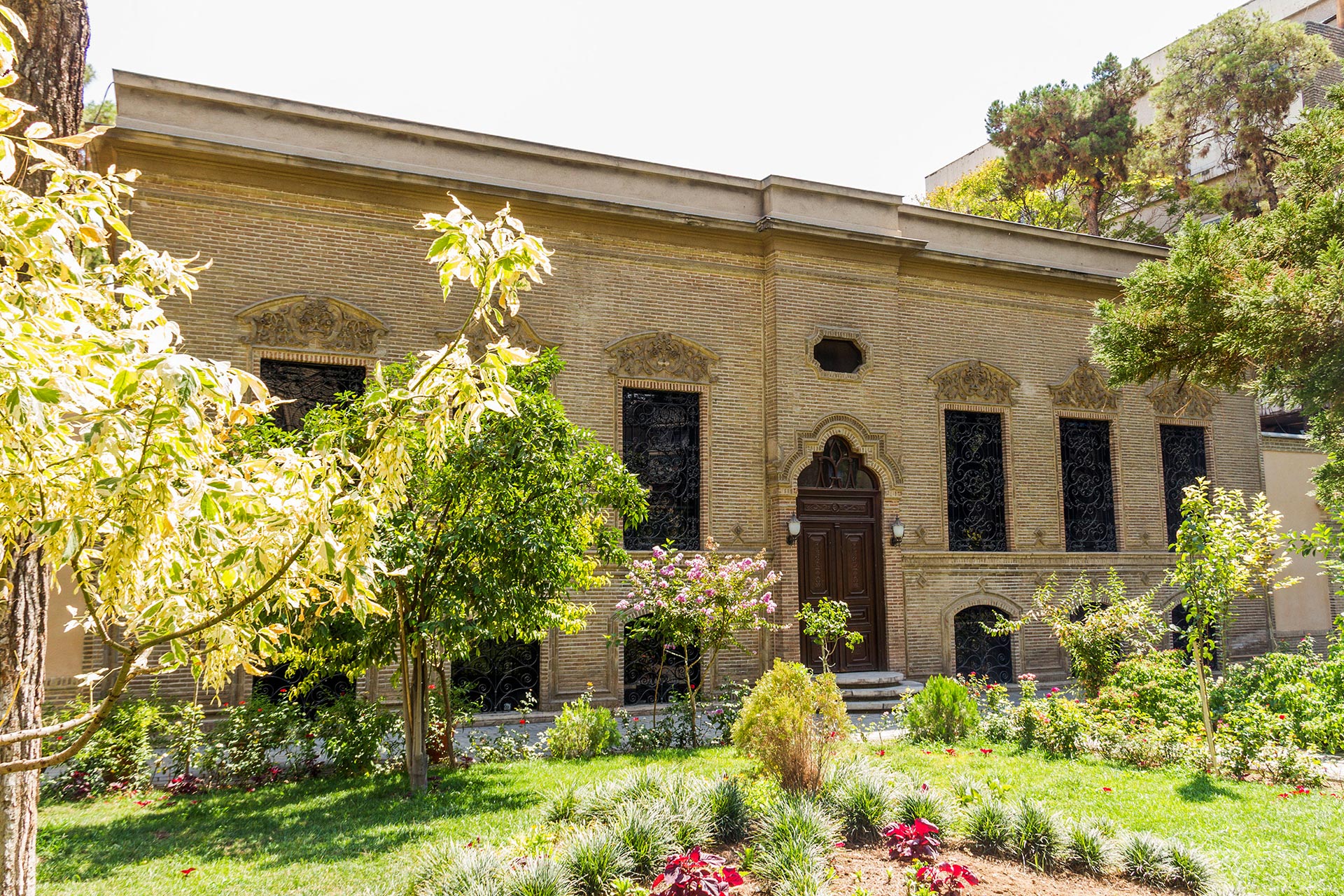 نمایی از ضلع شمالی ساختمان