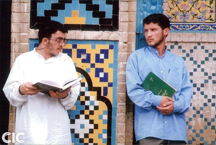 زیر نور ماه