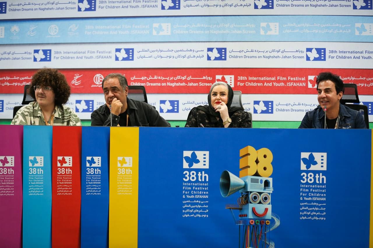 نشست رسانه‌ای فیلم «عموی بچه‌ها» به کارگردانی احمد درویشعلی پور و تهیه کنندگی علی قائم مقامی