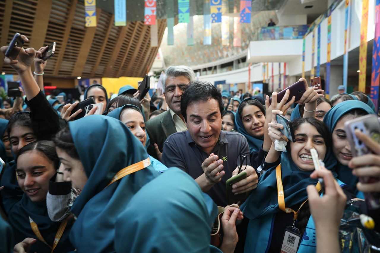 darush farziyaei (1).jpg