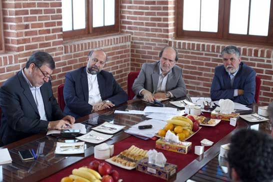 ديدار صميمانه وزير فرهنگ و ارشاد اسلامي با برخي از اهالي سينما
