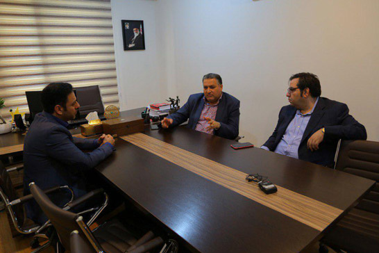 بازديد مديرعامل بنياد فارابي از مجموعه دانش بنيان فراکاو