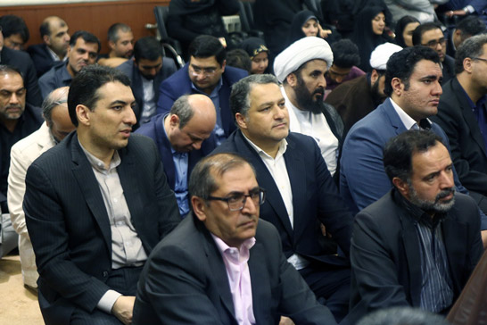 سيد حسن خميني: اعتدال راه خروج از بنبستهاي دروني است