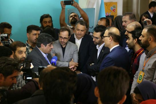 حضور عليرضا تابش در نشست وزير ارتباطات با فعالان و شوراي سياستگذاري جشنواره کودک‌آنلاين
