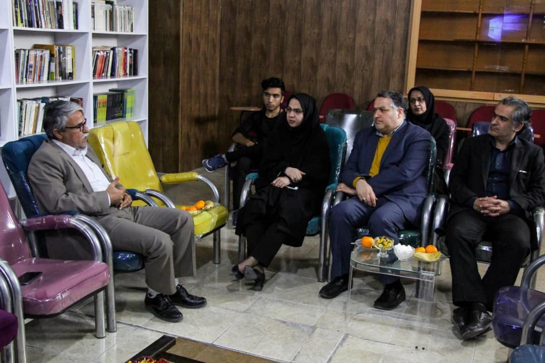 بازديد مدير عامل بنياد سينمايي فارابي از انجمن سينماي جوانان استان بوشهر