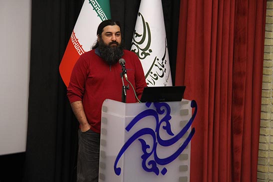 توليد محتوا براي کودکان در فضاي وب از سوي هنرمندان يک فرصت است