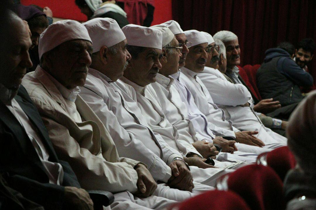 اکران و نشست وگفتگو باعوامل فيلم \"سرو زير آب\" در يزد