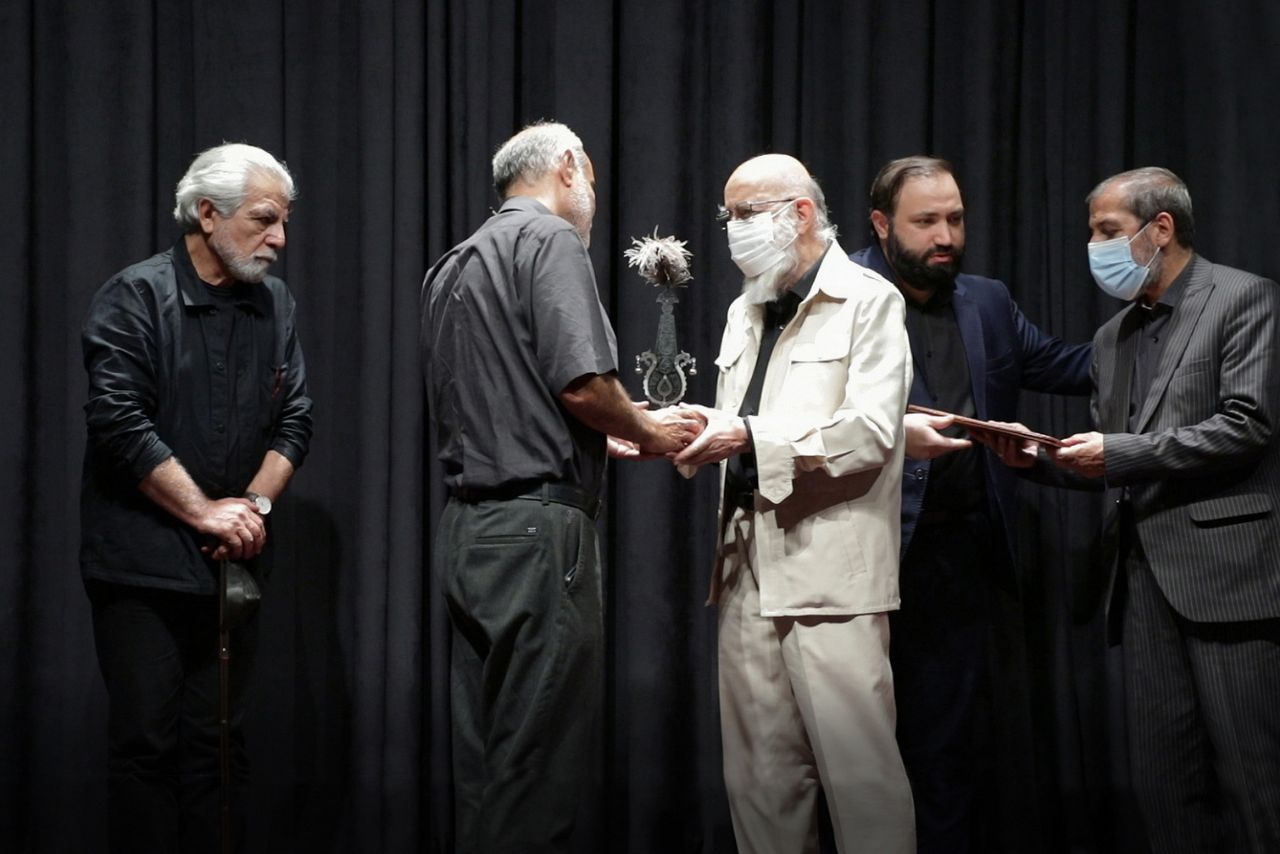 زبانی شیواتر و قوی‌تر از سینما برای عاشورا وجود ندارد/ امنیت ساخت «عصر روز دهم» را «حاج قاسم» فراهم کرد