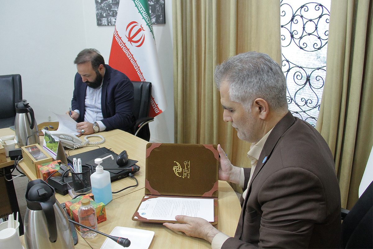 امضای تفاهم‌نامه همکاری بنیاد سینمایی فارابی و دانشکده تجارت و مالیه دانشگاه تهران