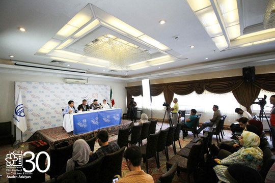 قصه خاکستري کوچيکه برگرفته از يک داستاني نام آشنا در نروژ است