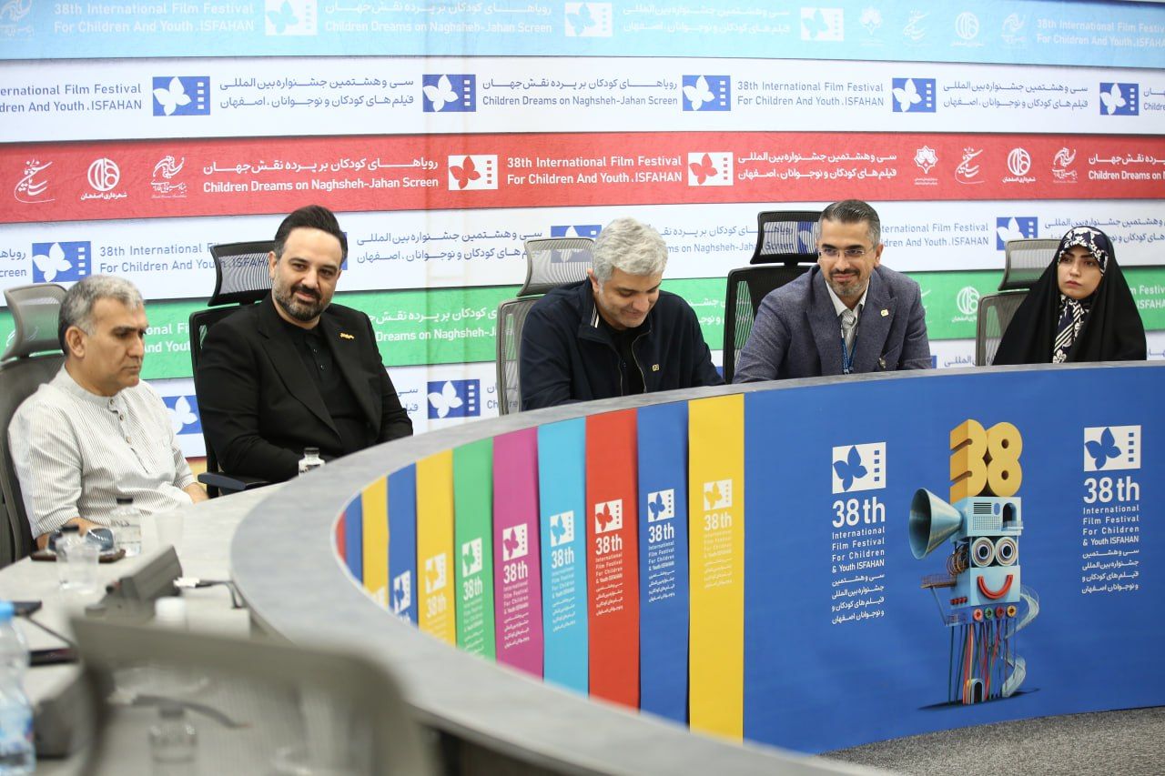 neshast dabir ba filmsazan kodak (7).jpg