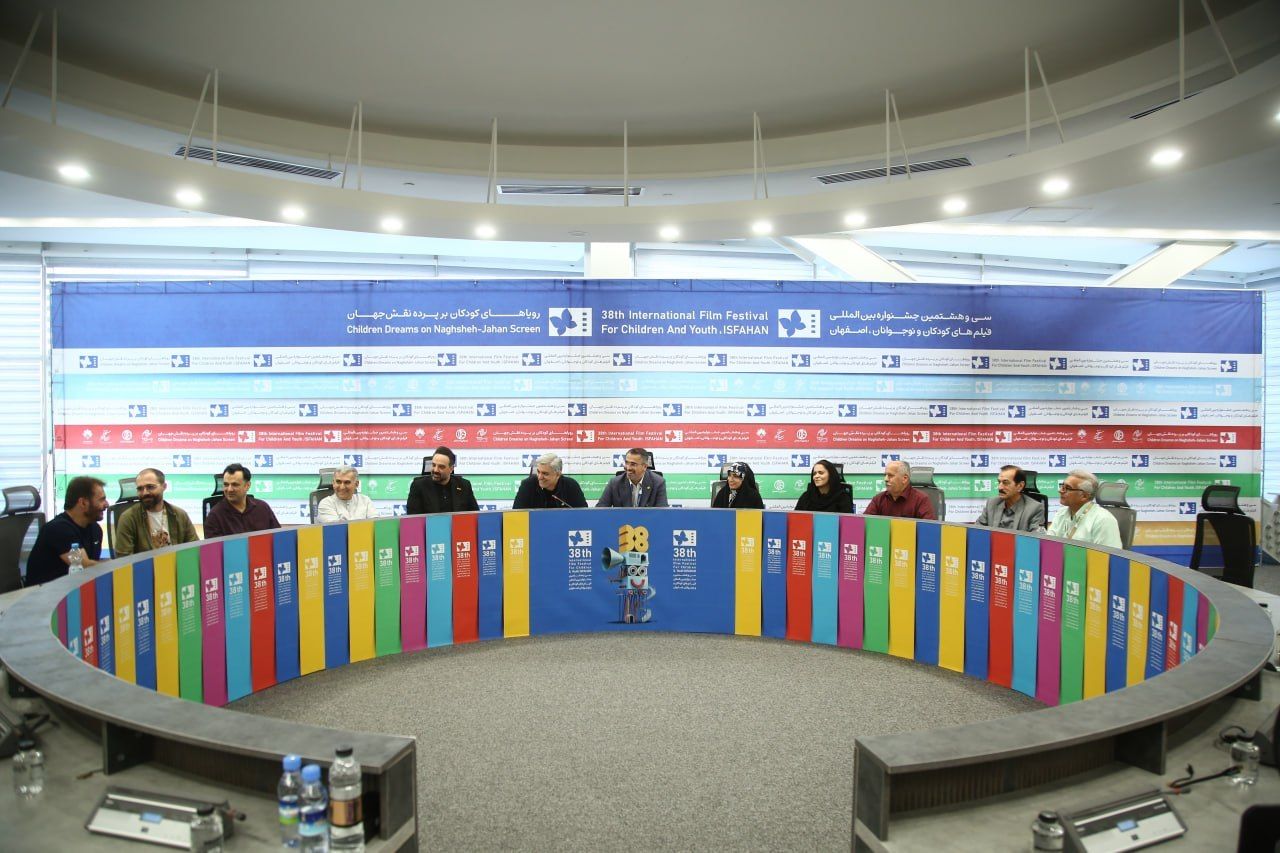 neshast dabir ba filmsazan nojavan kodak38 (4).jpg