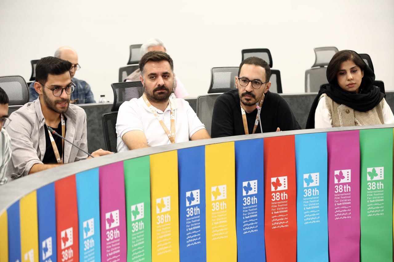 neshast dabri ba filmsazan kotah mostand kodak38 (10).jpg