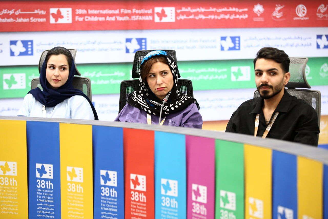 neshast dabri ba filmsazan kotah mostand kodak38 (5).jpg