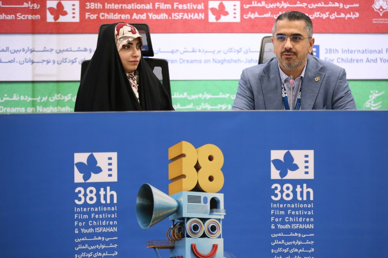 neshast dabri ba filmsazan kotah mostand kodak38 (7).jpg