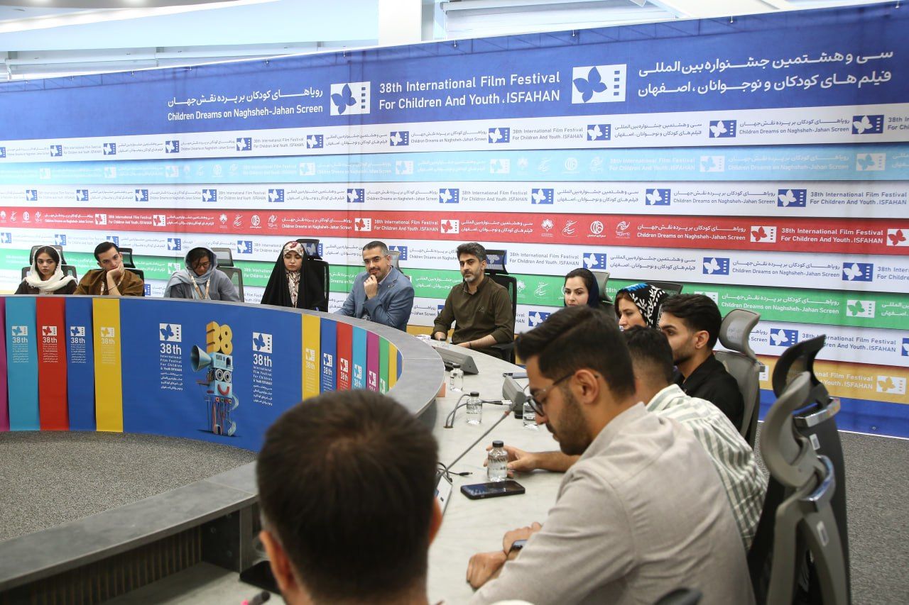 neshast dabri ba filmsazan kotah mostand kodak38 (8).jpg