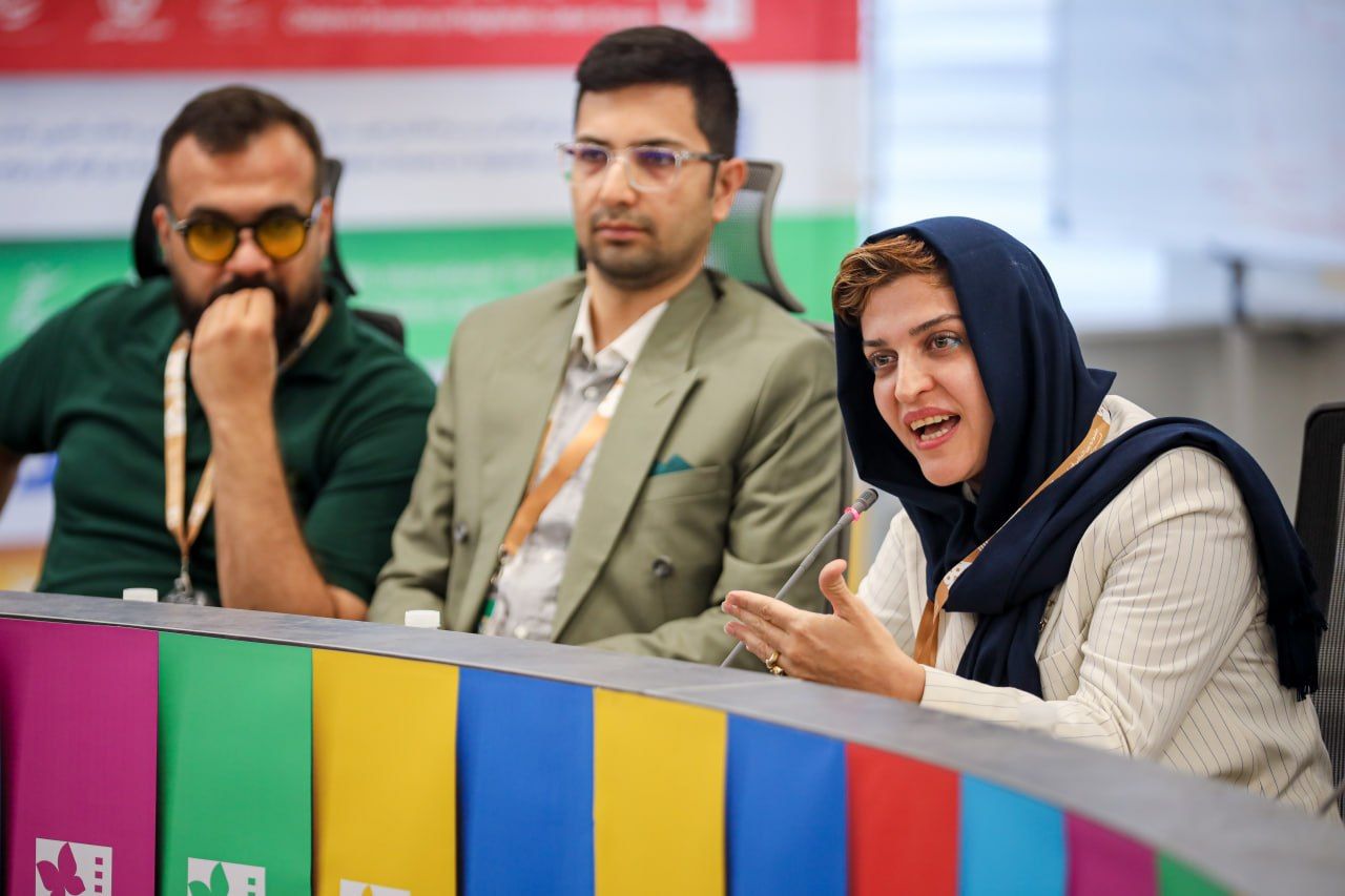 neshast jafari ba filmsazan kotah (11).jpg