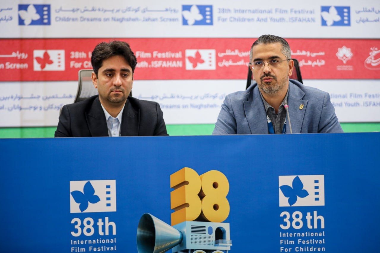 neshast jafari ba filmsazan kotah (12).jpg