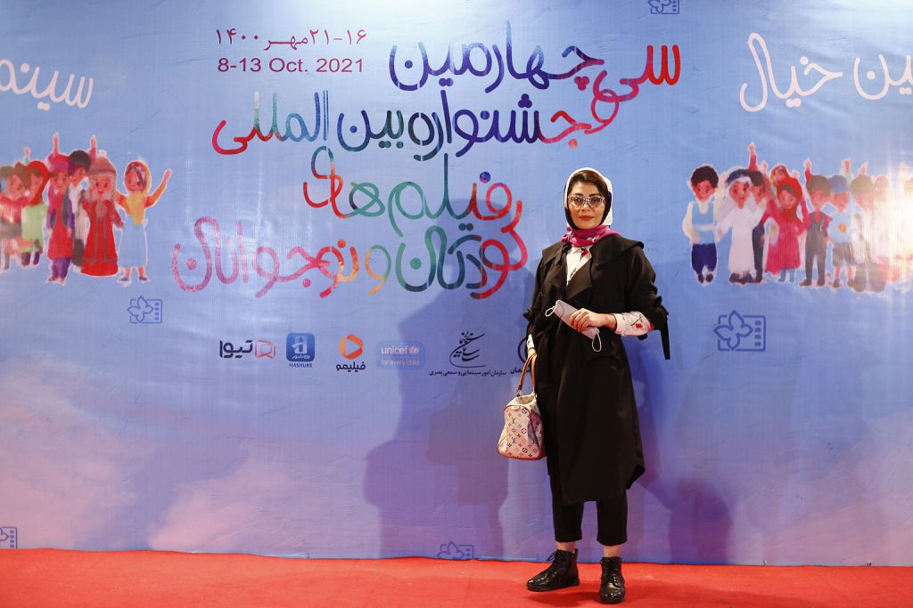 Farsh-ghermez-film-Partgah (3)