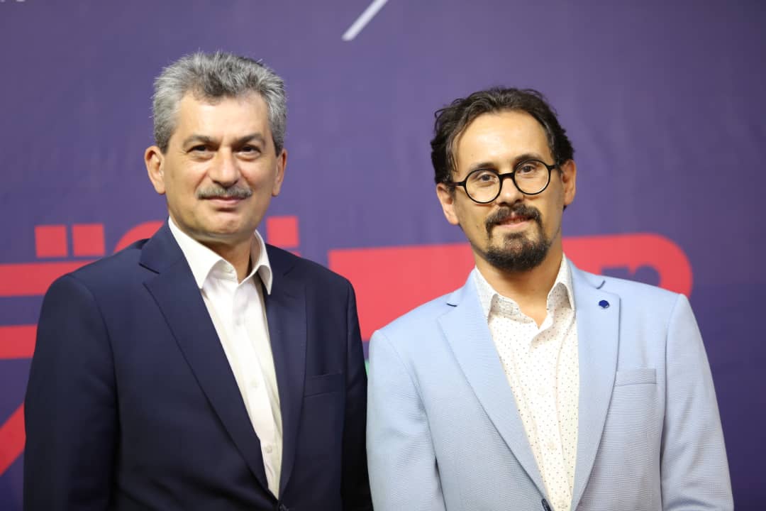derakht khamosh ekran (11)
