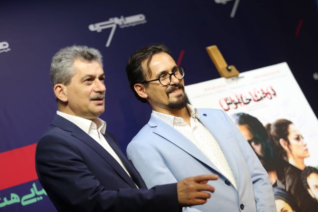 derakht khamosh ekran (8)