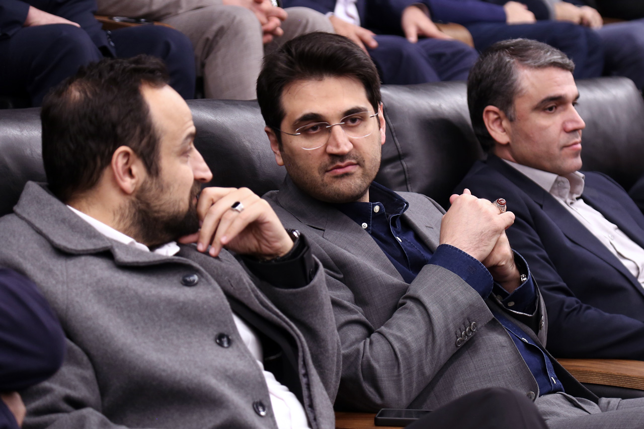 carvash. moaven eghtesadi (7)