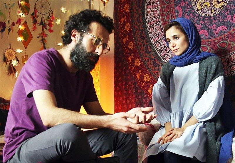 ماسک فانتزی بر صورت روزمرگی