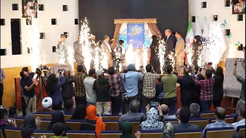 ببینید: آنچه در مراسم رونمایی از پوستر جشنواره فیلم کودک و نوجوان ۳۵ گذشت...