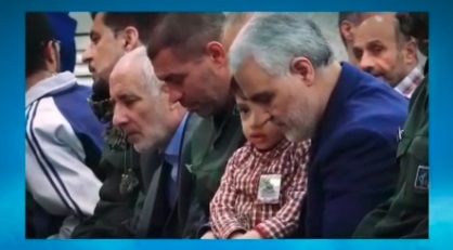 ببینید: یاد سردار دل‌ها، شهید سپهبد حاج‌قاسم سلیمانی در اختتامیه جشنواره۳۴