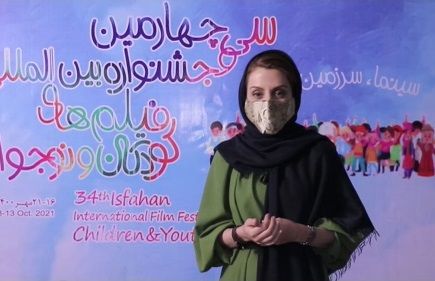 ببینید: گفت‌وگو با شادی بخارایی طراح لباس فیلم سینمایی داستان‌های هزار و یک روز